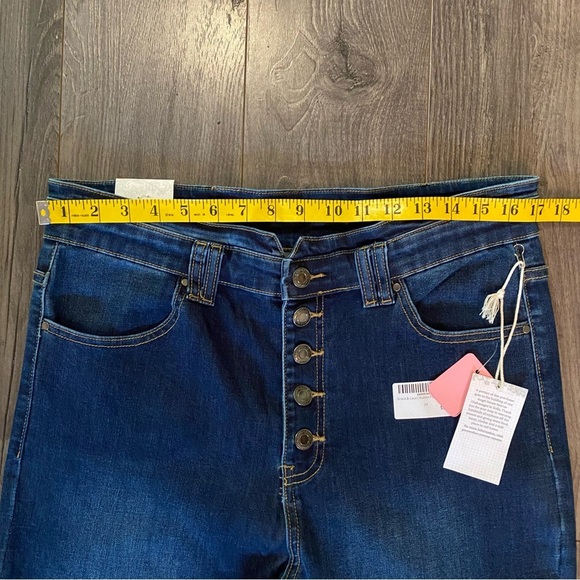 NWT Grace & Lace Jeans button fly flare denim jeans - Picture 8 of 16